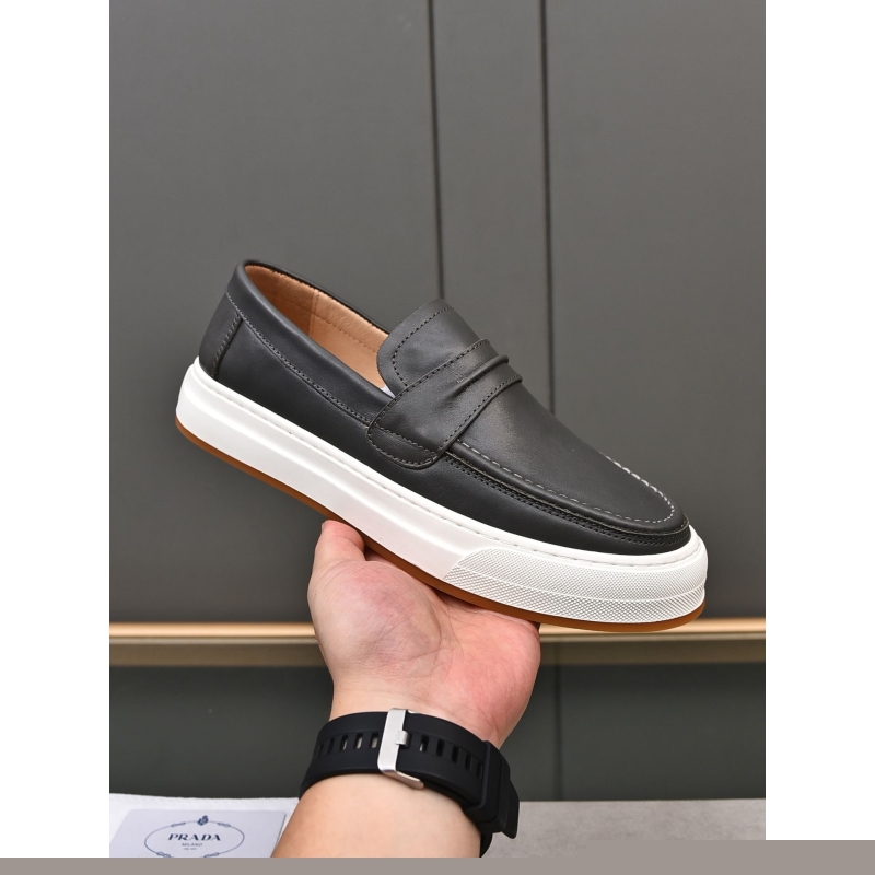 Pra*a leather shoes